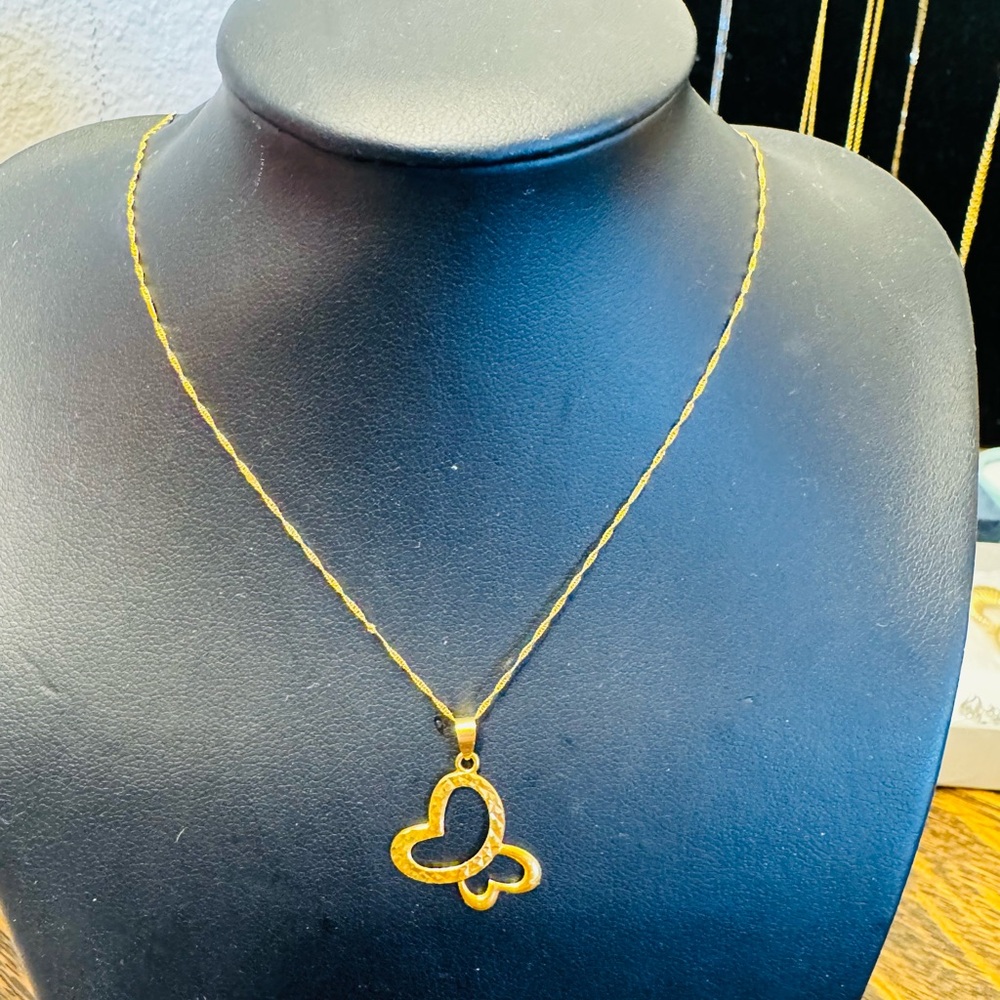 18K Saudi Gold Cute Big Butterfly 18inches